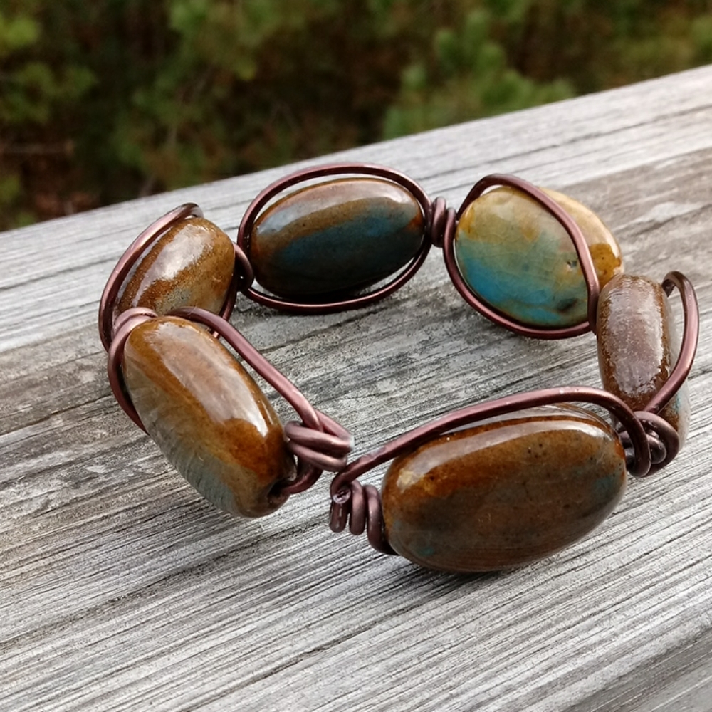 💥 CLOSET CLOSING SALE 💥 Wire ceramic bracelet